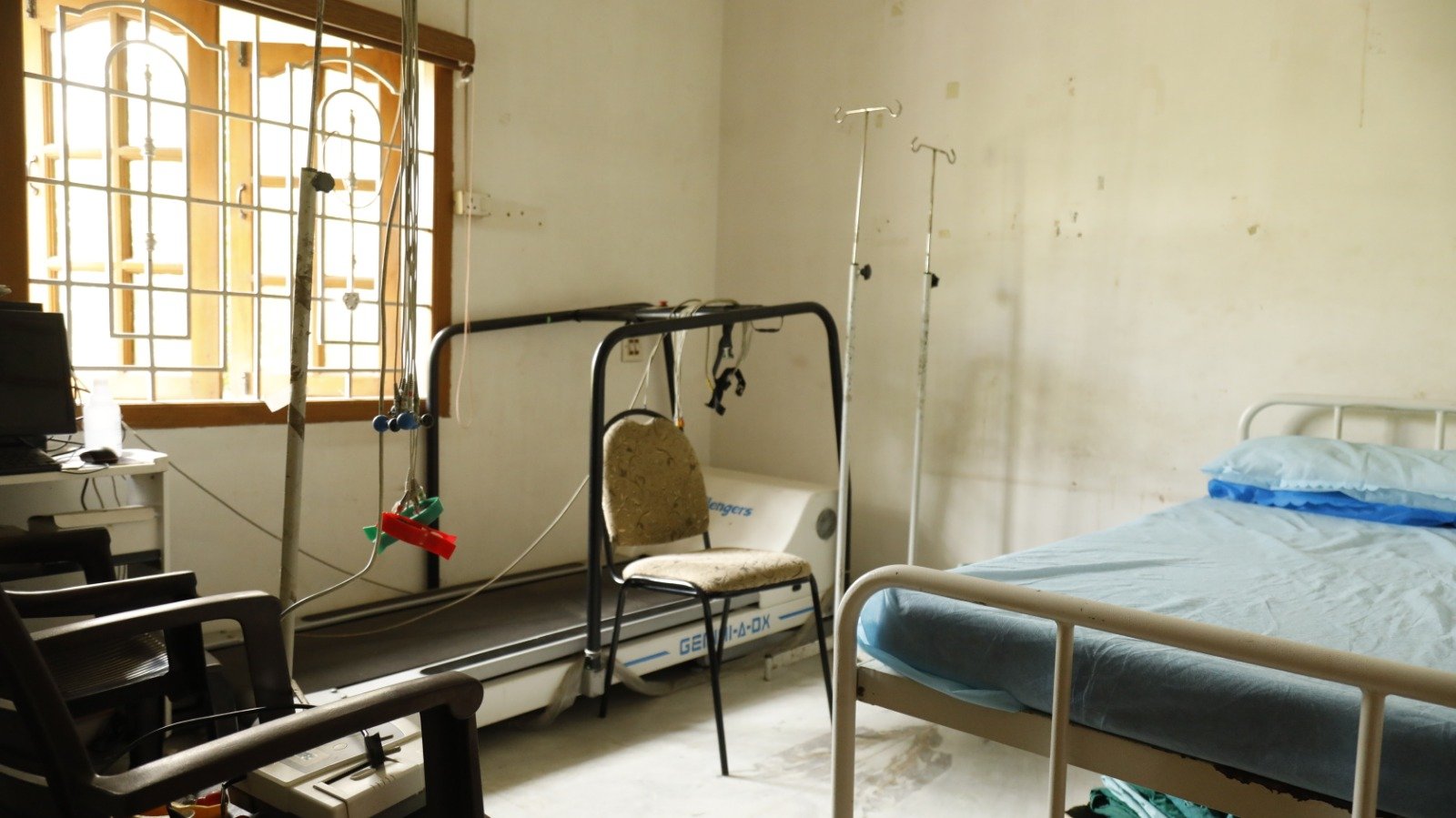 Treadmill stress test room at Dhanyaa Medical Centre